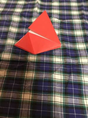 三方の折り紙で折る